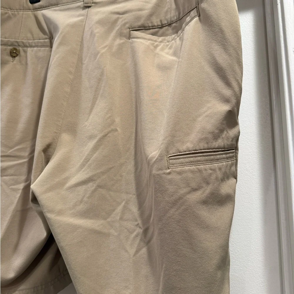 Jack Nicklaus Flat Front Tan Golf Shorts Size 38